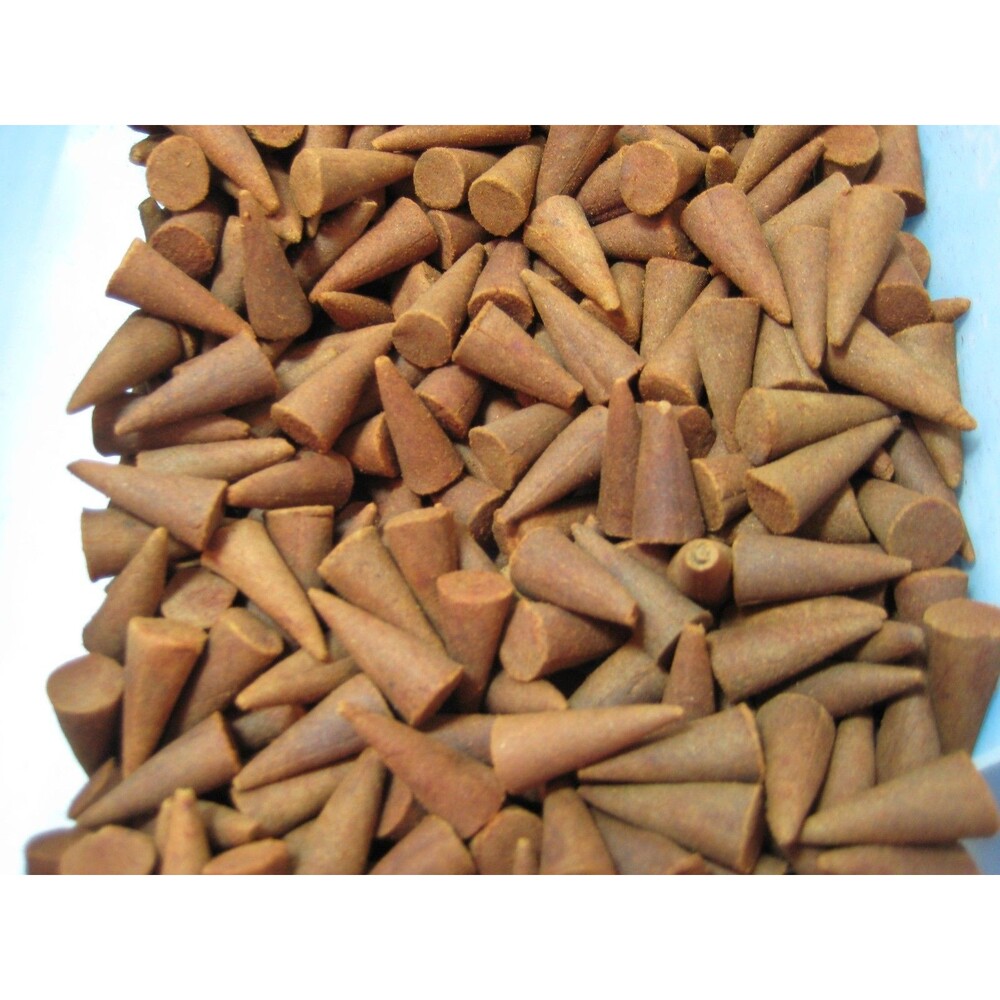100 Cedar & Saffron Fragrance Incense Cones Triple Scent Long Burning